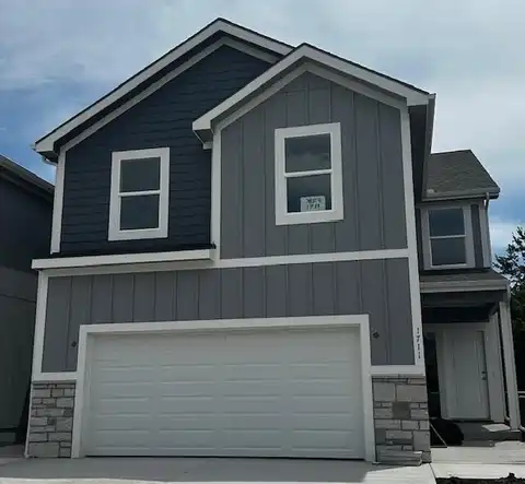 1757 Grayhawk Drive, Basehor, KS 66007