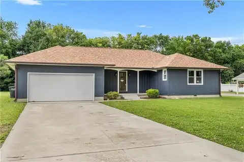1906 N Elm Street, Nevada, MO 64772