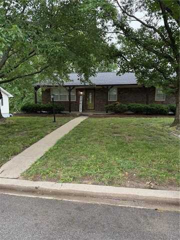 1901 Lion Road, Saint Joseph, MO 64506