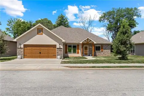 2255 Stonegate Drive, Nevada, MO 64772
