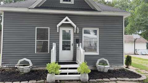 841 S Hickory Street, Ottawa, KS 66067