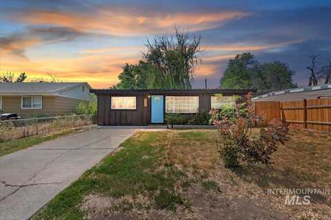 660 S 13th East, Mountain Home, ID 83647