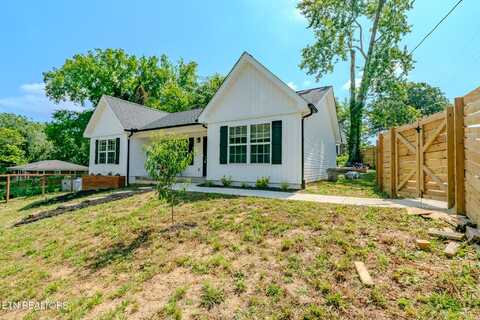 229 Edgewood Ave, Clinton, TN 37716