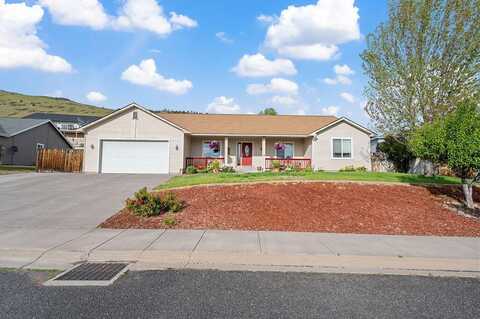 5841 N Hills Drive, Klamath Falls, OR 97603