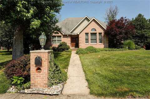 27 Holly Circle, Winfield, WV 25213