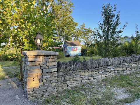825-835 Glenn's Creek Road, Frankfort, KY 40601