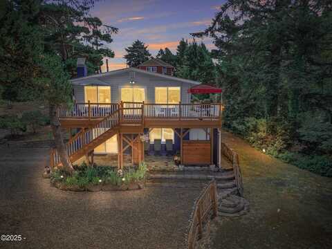 1261 SW Iris Lane, Waldport, OR 97394