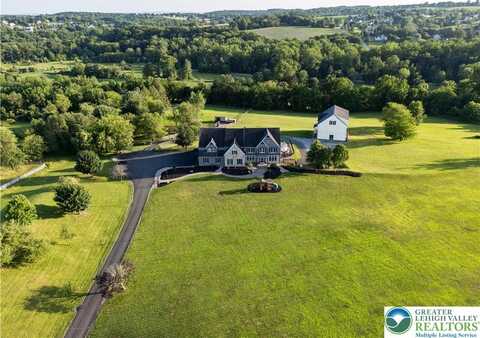 911 Gove Road, Bushkill, PA 18064