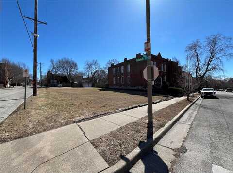 2900 McNair Avenue, Saint Louis, MO 63118