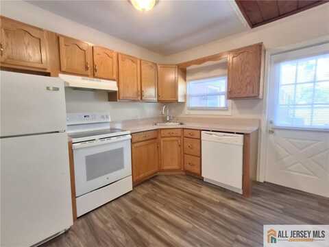 1 Forrest Avenue, Sayreville, NJ 08872