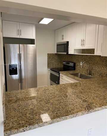 6090 W 18th Ave, Hialeah, FL 33012