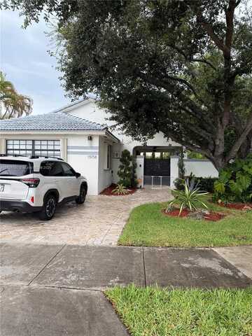 15158 NW 89th Ave, Miami Lakes, FL 33018