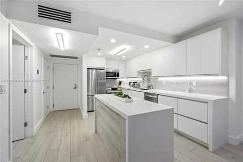 2301 Collins Ave, Miami Beach, FL 33139