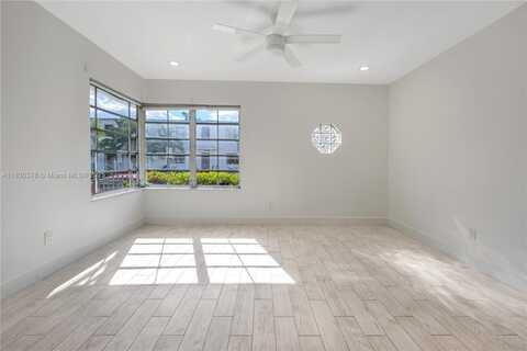905 Michigan Ave, Miami Beach, FL 33139