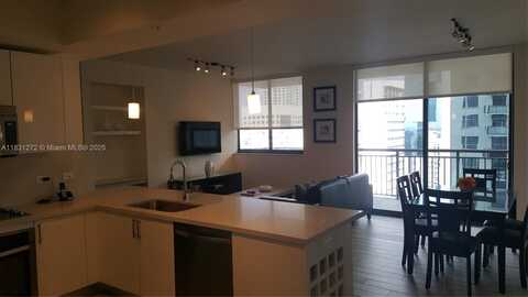 999 SW 1st Ave, Miami, FL 33130