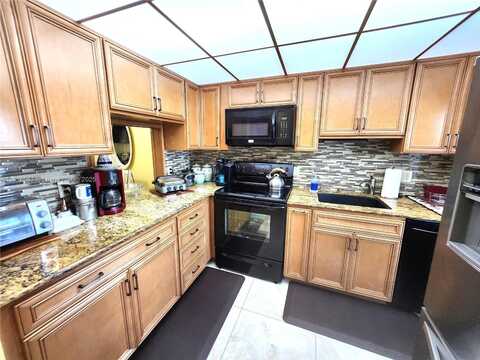 1951 NE 39 Street, Lighthouse Point, FL 33064