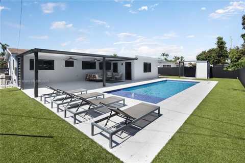 4165 W 5th Ln, Hialeah, FL 33012