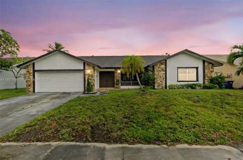 6740 NW 45th St, Lauderhill, FL 33319