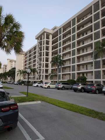3100 N Palm Aire Dr, Pompano Beach, FL 33069