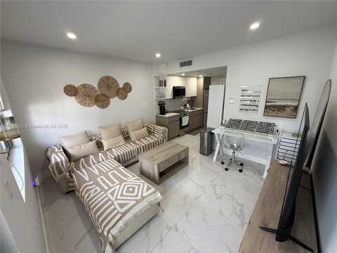 944 Jefferson Ave, Miami Beach, FL 33139