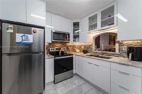 2800 Somerset Dr, Lauderdale Lakes, FL 33311