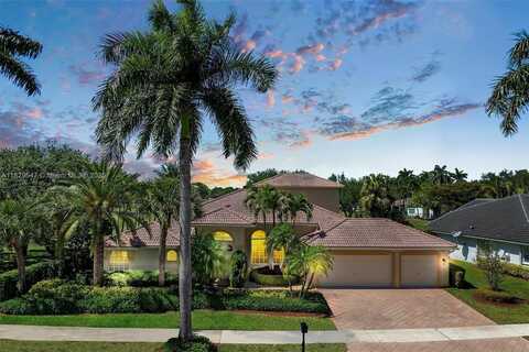 2541 Golf View Dr, Weston, FL 33327
