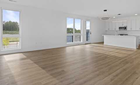 4163 E Hemlock Dr, Oak Creek, WI 53154