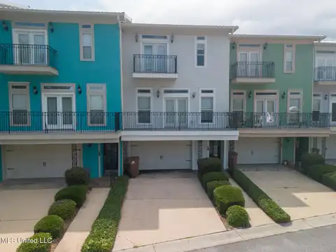 25 Oak Alley Lane, Long Beach, MS 39560