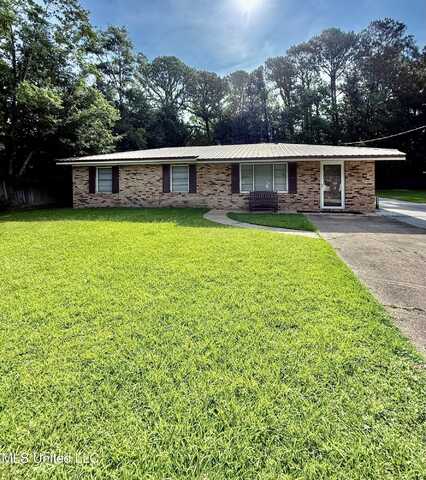 8328 S Carolina Avenue, Gulfport, MS 39501