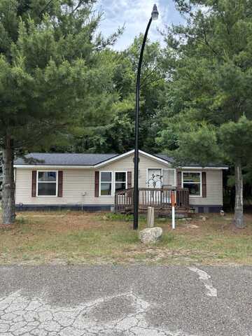 2237 RANAE, Croswell, MI 48422