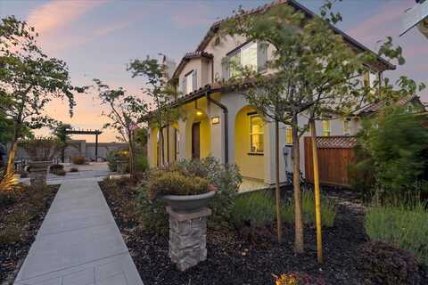 18623 McClellan CIR, EAST GARRISON, CA 93933