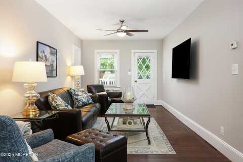 87 Avenue Of Two Rivers, Rumson, NJ 07760
