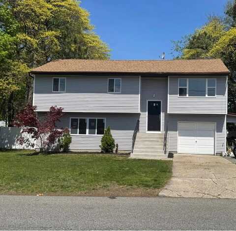 39 Magaw Place, West Babylon, NY 11704