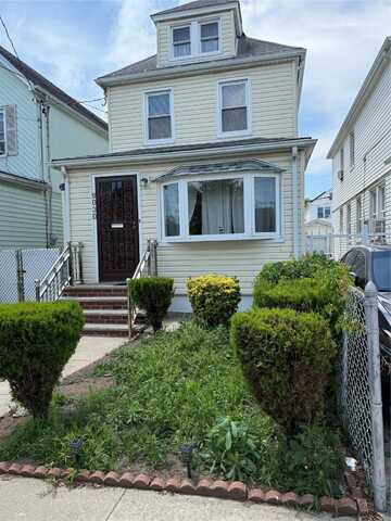 9030 202nd Street, Hollis, NY 11423
