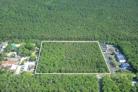 302 & 310 W Monatuk Highway, Hampton Bays, NY 11946