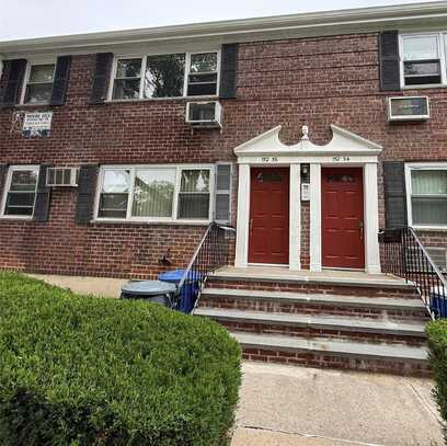 152-56 Melbourne Avenue, Flushing, NY 11367