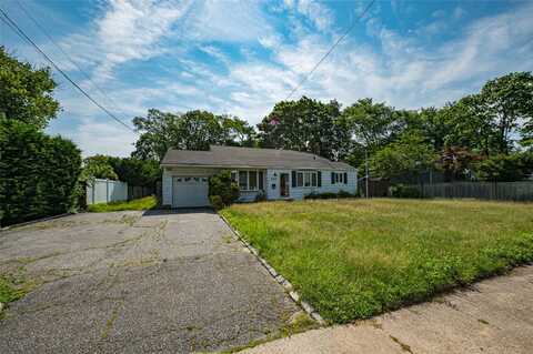 939 Thompson Drive, Bay Shore, NY 11706