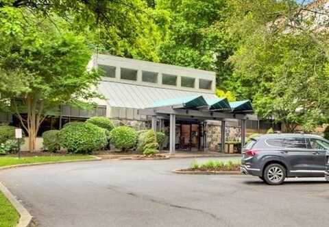 2 Fountain Lane, Scarsdale, NY 10583