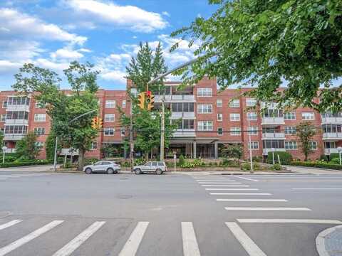 1 Kensington, Great Neck, NY 11021