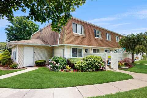 172 Storm Drive, Holtsville, NY 11742