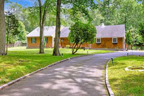 118 Harbor Road, Saint James, NY 11780