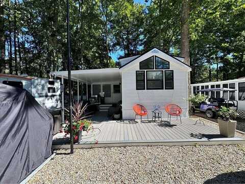 179 Saco Avenue, Old Orchard Beach, ME 04064