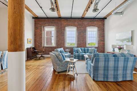 2 Main Street, Biddeford, ME 04005