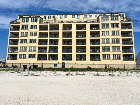 191 E Grand Avenue, Old Orchard Beach, ME 04064