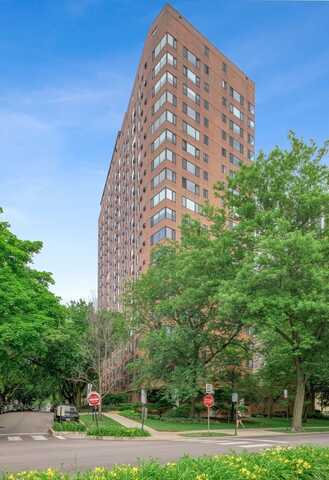 3100 N Lake Shore Drive, Chicago, IL 60657