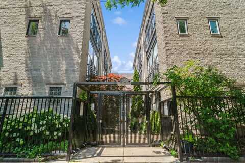 530 N WOOD Street, Chicago, IL 60622
