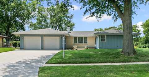 707 W Dodson Drive W, Urbana, IL 61802