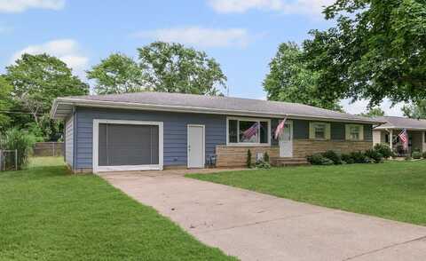 809 S Longview Road, Monticello, IL 61856