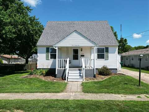 325 W Second Street, El Paso, IL 61738