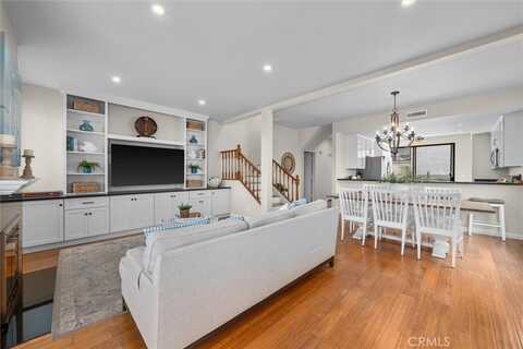 220 S Prospect Avenue, Redondo Beach, CA 90277